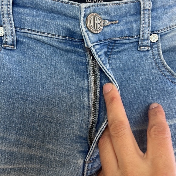 Vintage Genes Black Slim Fit Blue Medium Wash Bermuda Denim Shorts Size W30 - Picture 5 of 16